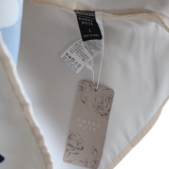 NEW Emery Rose Ivory Cap-Sleeve Floral Popover Blouse with Navy Print Size L - Picture 5 of 6